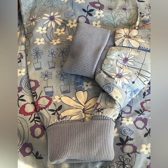 Light Blue Floral Lab Coat - Picture 4 of 6